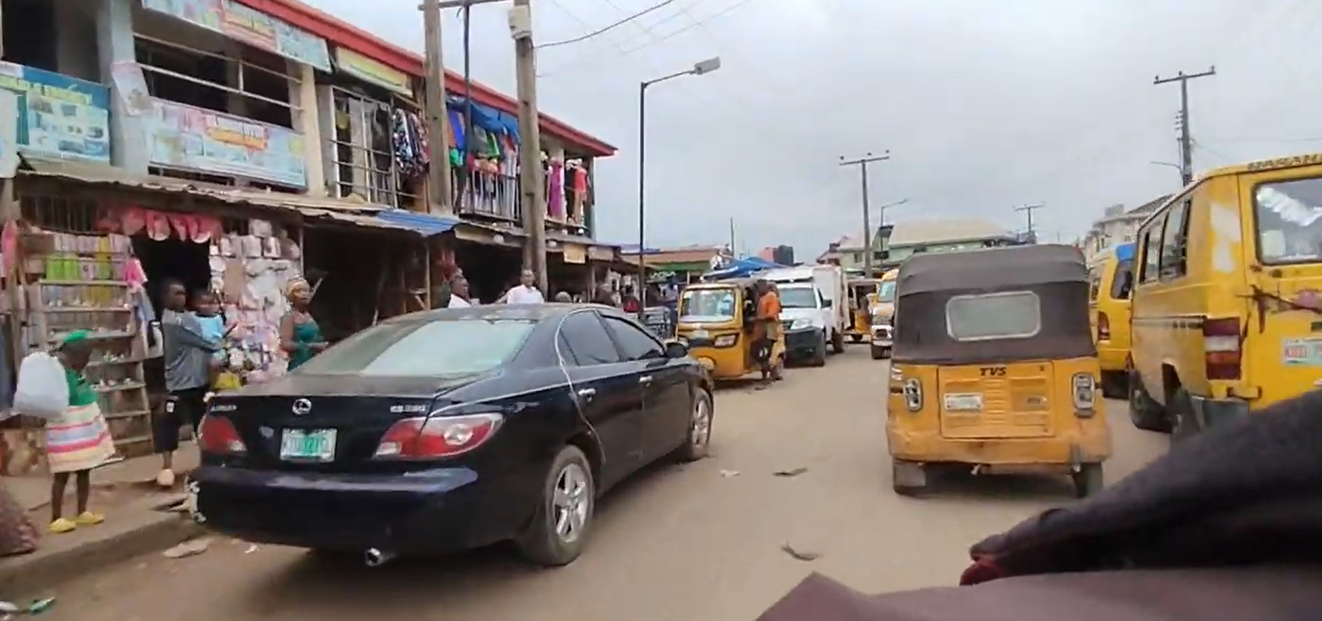 Ayobo Market: One Seller's Prices Tell a Clear Story - Long Grain Rice Falls, Beans Climb, Garri Eases