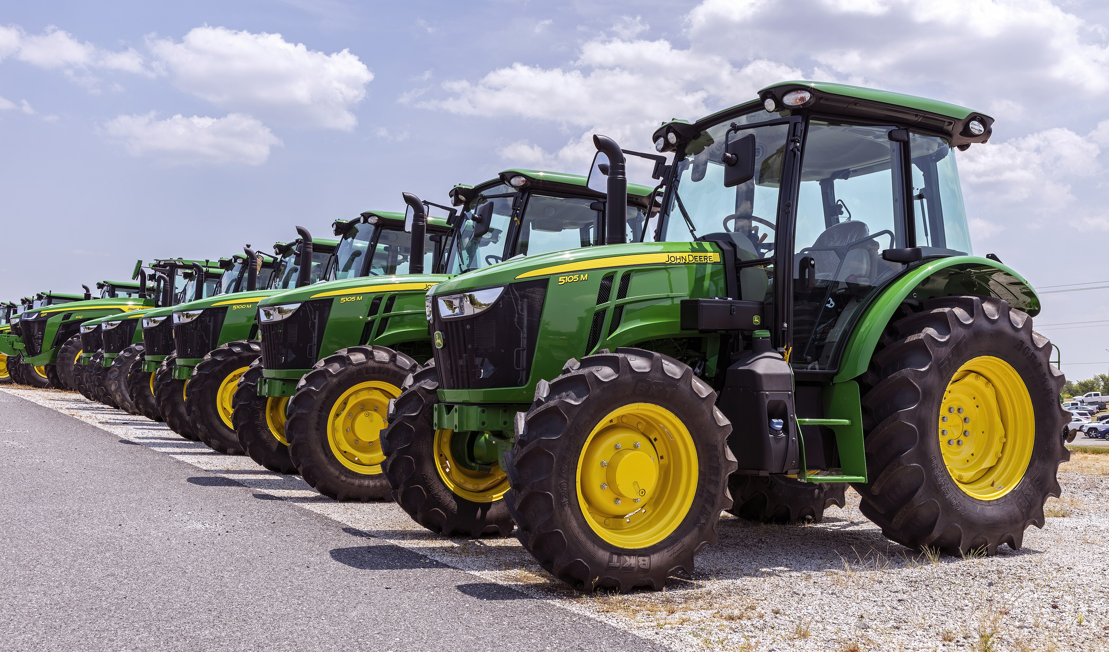 First Lady Launches 2026 Farming Season in Niger State, Distributes 250 Tractors and 150,000 Bags of Fertiliser